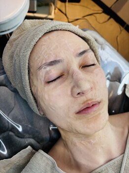 アルルプラス 南草津(ARuru+)の写真/【たるみ、しわケア】話題のヴァンパイアマスクで小顔、リフトアップで年齢肌に集中ケア◎