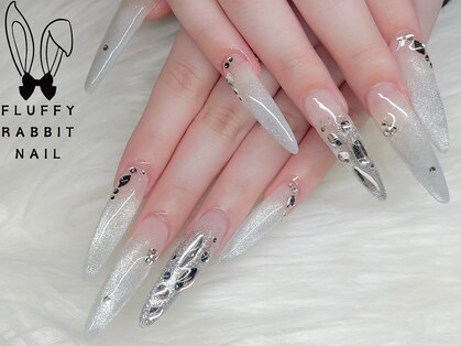 フラッフィーラビットネイル(fluffy rabbit nail)の写真