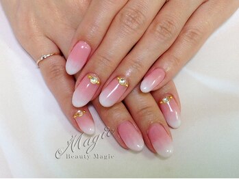 ネイルサロン ビューティーマジック 川口店/ キレイ系ガーリーグラデ