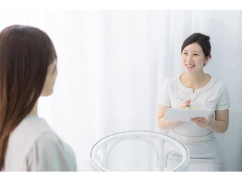 美人バスト 千早店/スタッフが笑顔でお出迎え♪