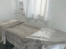 リベルテ(LIBERTE)の雰囲気（広々とした施術ベッドで、ゆったりとしたリラックスタイムを）