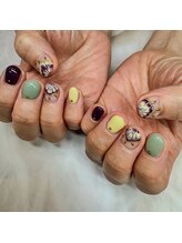 サロンドティス 学芸大学(salon de tis)/ピーコックアートネイル