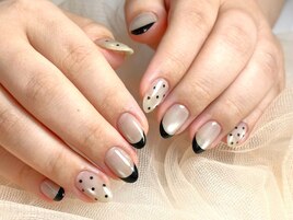 黒フレンチ×ドットネイル/上品
