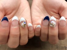 プラハネイル(+HER 美甲)/フレンチ×ビジュー