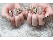 ミリ(Mili)/レオパード柄ネイル