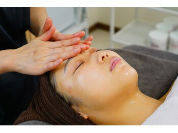 ユカリス(Yu.charis)/REVIハーブピーリング施術工程♪