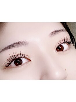 ナチュラル上品な目元にしたい