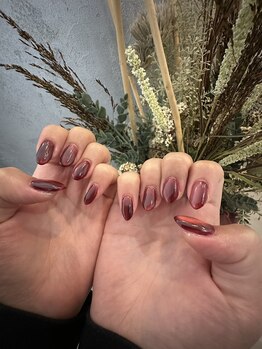 プルメリアドット(Plumeria.)/うるちゅるマグネットネイル