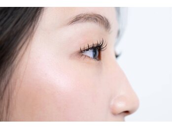 ユニ(uni)の写真/理想の目元を叶えるエクステ付け放題あり!長持ちする仕上がりで魅力アップ☆