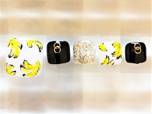 ネイルサロン あかねいろ/春夏　バナナ　手描きフット