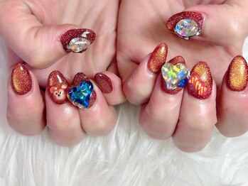 エムシーベル(m.c bell)/ビジュで華やかネイル