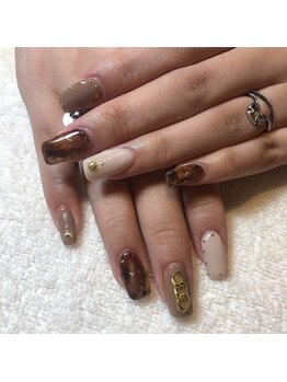 ジェイノヴァール(Jnovart)/