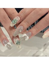 プチリュクス(Petit Luxe)/美フォルムで大人可愛い指先へ