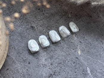 ナンバーナナニサンイースト 二子玉川(no.723 East)/定額¥9900アートネイルデザイン