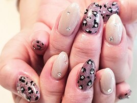 ヒョウ柄ネイル