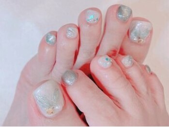 サロン ニンナ(salon Ninna)の写真/【フットワンカラー/クリアネイル¥5500】足元まで自信を持てる素敵な爪先に☆ハンドができない方にも◎