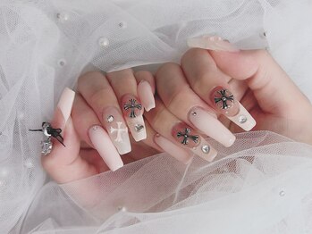 フィオナ 大久保店(Fiona)/クロムネイル