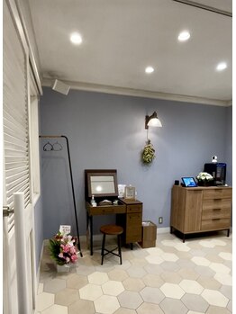 ユニ 三鷹(Uni)/ドレッサーございます