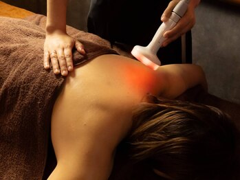 ヴィトワ(Vitowa)/ウルトランスフォーマー施術風景