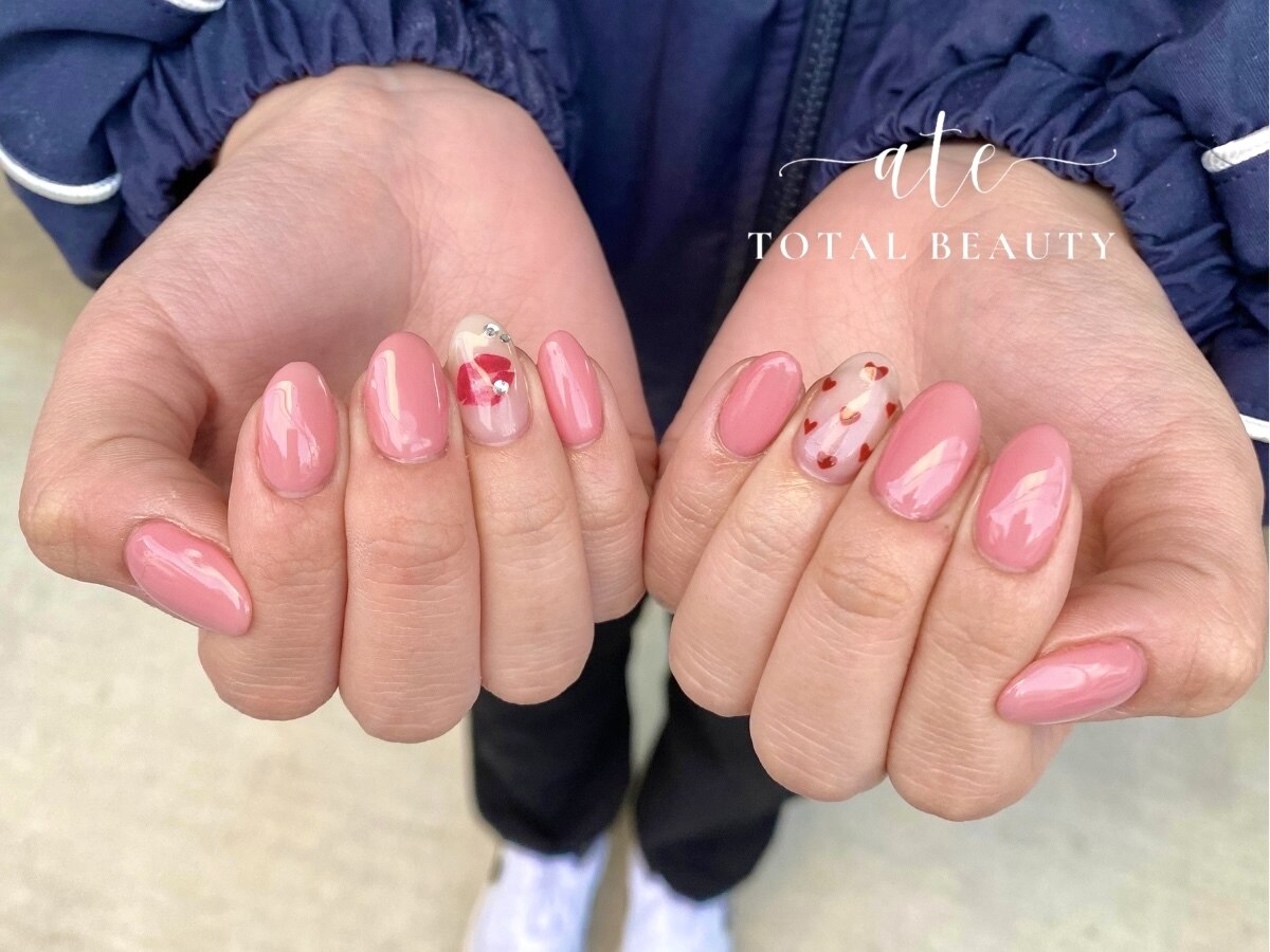 2025年-2026年冬トレンド】キスマークのネイルデザイン集｜人気順