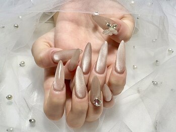 ジョア(JOIE)の写真/爪の形を美しく見せてくれるスカルプ長さ出しも◎上品な美フォルムネイル～華やかなデザインまで対応◎