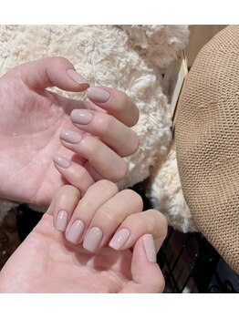 エレガ(ELEGA)の写真/【300色から選べるHANDワンカラー初回¥4000】プライベート空間×オーナーネイリストによる高技術を堪能♪