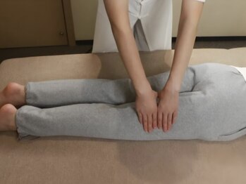 桜琴鍼灸治療院 赤坂店の写真/立ち仕事や育児などでお疲れの足に、絶妙な力加減でむくみにしっかりアプローチ！冷えやむくみの解消へ◎