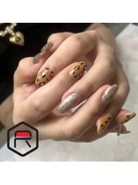 【藤森】ヒョウ柄ネイル