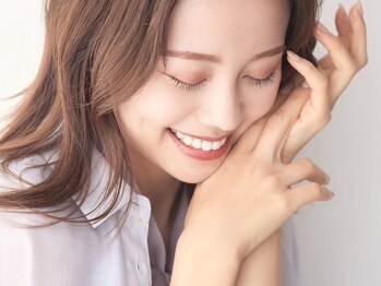 ロレインブロウ 新宿本店の写真/まつげと眉毛を整えたらメイクがもっと楽しくなる♪°.美眉Wax×まつげパーマ￥9800＊