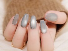 ヴァンネイル(VINGT NAIL nail&eye beauty)/大人クールなシルバーネイル