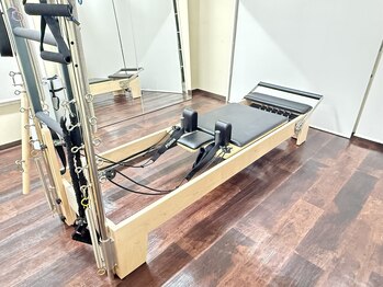 ワカバ 射水店(WAKABA)/マシンピラティス　リフォーマー