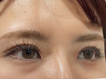 トータルビューティサロン Ryukaduki店(total beauty salon)の写真/【メーテルロッドでパリジェンヌラッシュリフト¥4400】目頭はしっかり、目尻は優しく流して柔らかい印象に