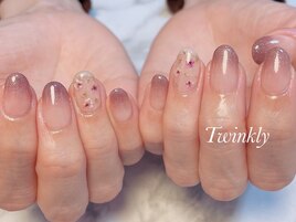 シンプルアートのシーズンネイル