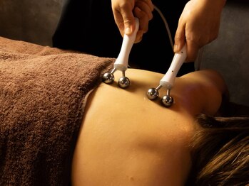 ヴィトワ(Vitowa)/ウルトランスフォーマー施術風景