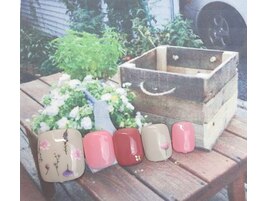 小花柄ガーリーネイル