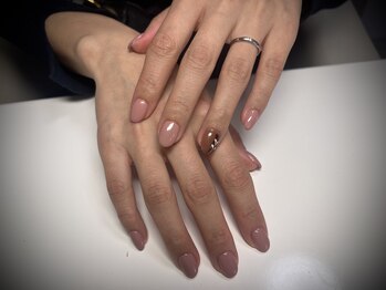 ヒミツキチ 恵比寿店(himitsukichi)/ワンカラーにポイントアート