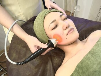 エクルビューティーツー(ECRU Beauty 2)の写真/小顔&顔・うなじ剃り♪同時施術は希少【小顔マシン+シェービング★60分¥4950】成人式前の駆け込みも多数