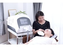 モモハダ(momo hada)/男性ヒゲ脱毛の様子