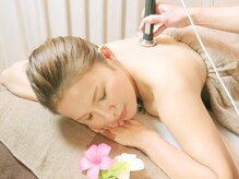 サロンド アビアン/背中ビタミン導入