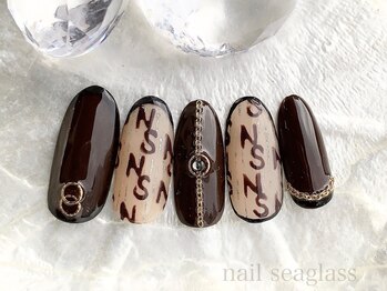 モノグラム調デザイン