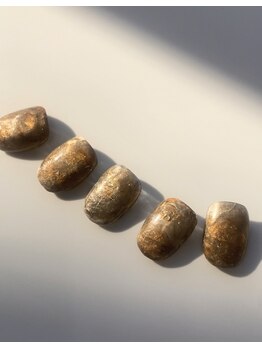 ミントリーフ バイ リート(Mint leaf by Reat)/鉱石風ネイル