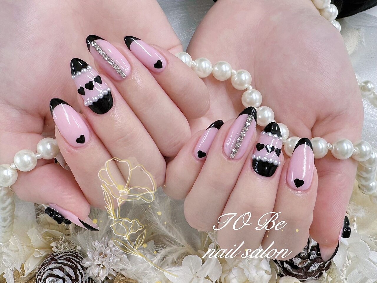 2025年-2026年冬トレンド】ハートフレンチのネイルデザイン集｜人気順