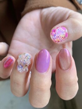 ウズ(UZU)/個性派ガーリーネイル