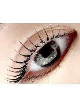 ナチュラル上品な目元にしたい