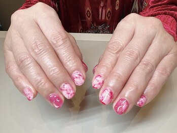 ブルジェネイル ネイル(BOURGE nail)/奥行き感いちごミルクのタイダイ