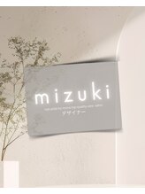 モナ(mona) nailartist mizuki