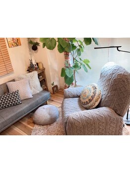 ゆったり空間で施術が受けられるサロン