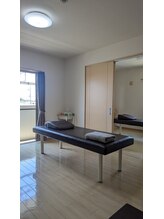 ハルシオン/施術ベッド1