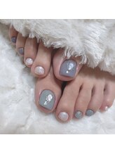 リリアムネイル(Lilium nail)/くすみカラーのフットネイル