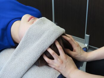 ボディ アンド フェイス サロン 真(Body and Face salon sym)の写真/【左右差のない憧れの美骨小顔】頭蓋骨23個のうち、歪みの原因となる【13ヶ所】にアプローチ!
